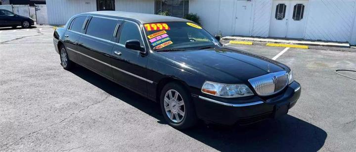 $7999 : 2007 LINCOLN TOWN CAR image 2