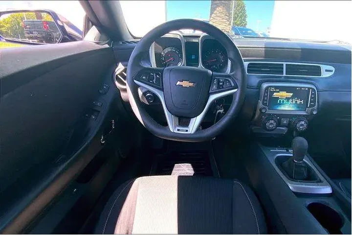 $23985 : Chevrolet Camaro 2015 SS 2dr image 5
