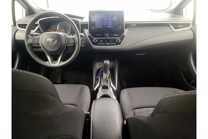 $22998 : Toyota Corolla Hatchback 202 image 9