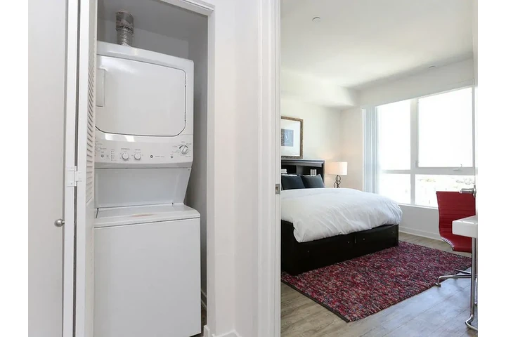 $2400 : 2bed 1ba available for rent image 3