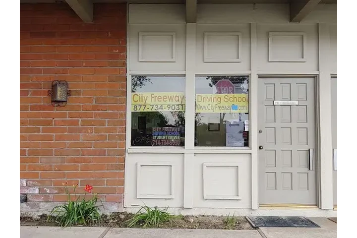 ESCUELA DE MANEJO PARA TODOS image 3