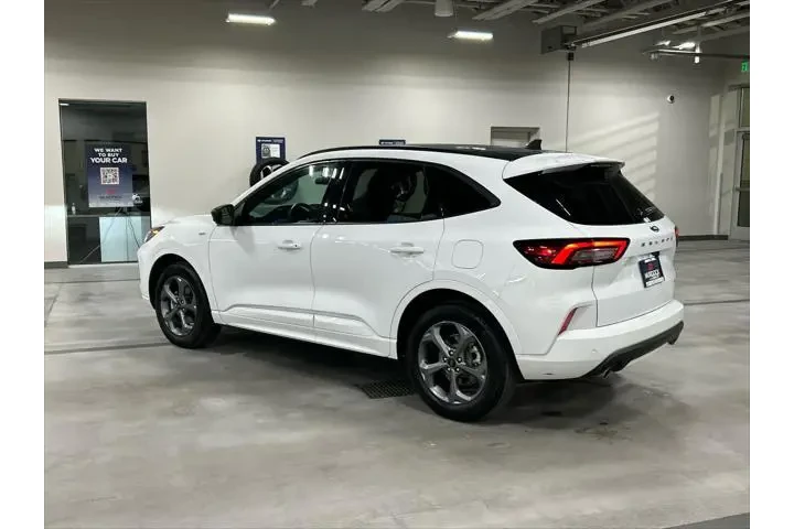 $22190 : Ford Escape 2023 AWD ST-Line image 3