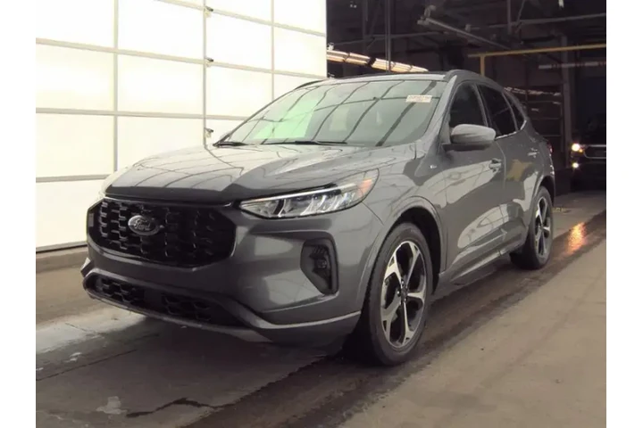 $24149 : Ford Escape 2023 AWD ST-Line image 2
