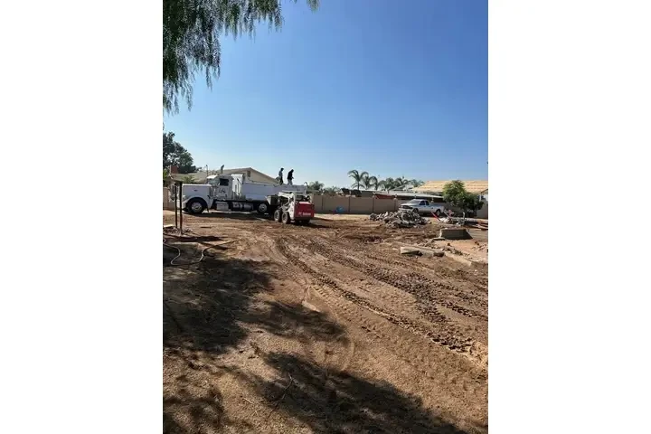 DEMOLICIONES LOS PROFESIONALES image 3