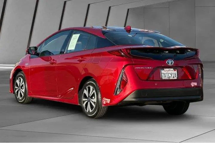 $21000 : Toyota Prius Prime 2017 Prem image 10