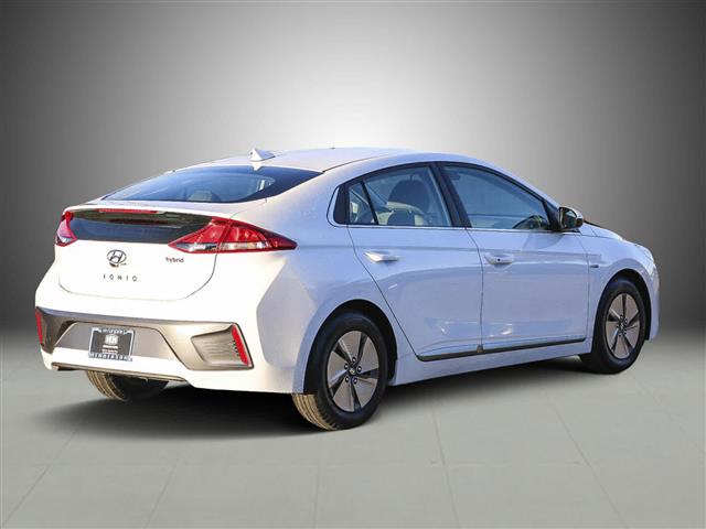 $18580 : Pre-Owned 2020 Hyundai IONIQ image 4