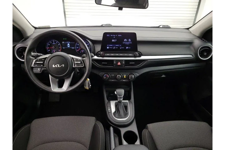 $18998 : Kia Forte 2024 LXS 4dr Sedan image 9