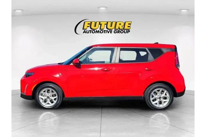 $17988 : Kia Soul 2024 LX 4dr Crossov image 6