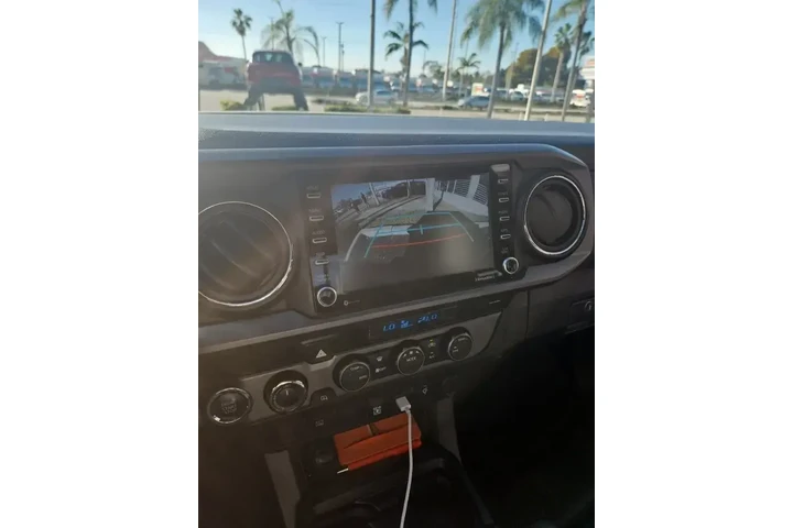 $29977 : Toyota Tacoma 2021 4x4 TRD P image 10