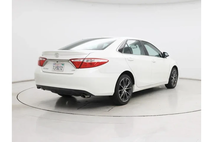 $17998 : Toyota Camry 2015 SE 4dr Sed image 8