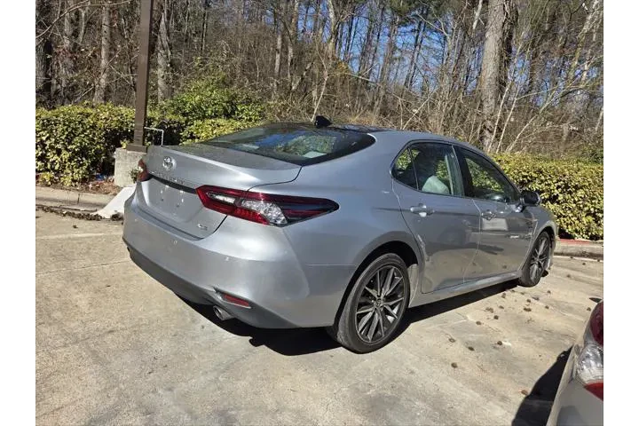 $29991 : Toyota Camry 2023 XLE V6 4dr image 5