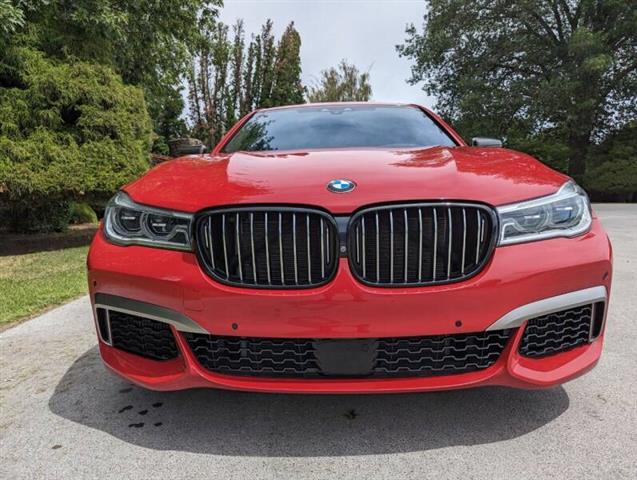 $61799 : 2018 BMW 7 Series M760i xDrive image 4