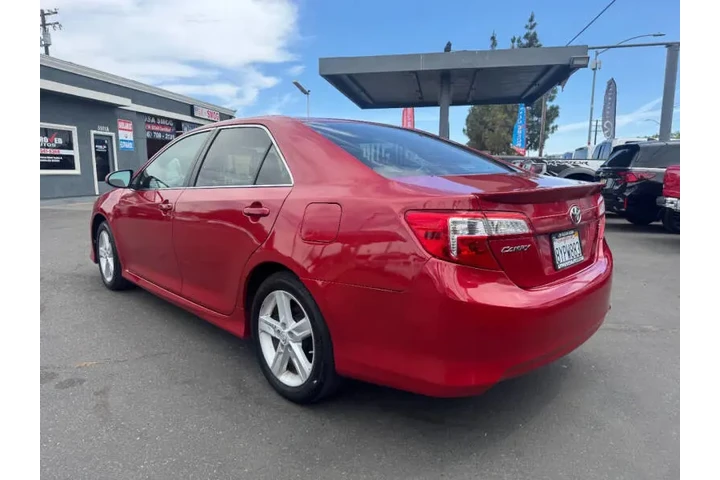 $13998 : 2014 Camry SE image 6