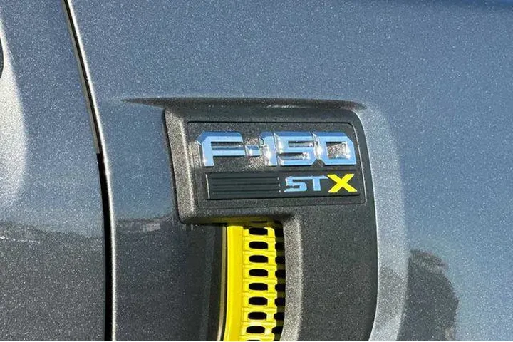 $39994 : Ford F-150 2024 4x4 STX 4dr image 9