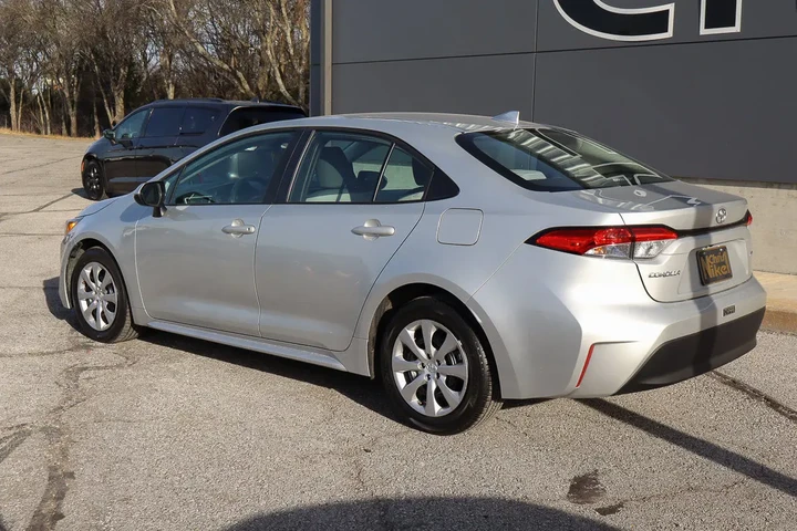 $20488 : 2025 Corolla LE CVT image 6