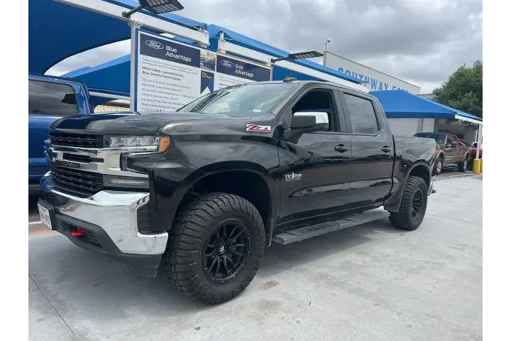 $32795 : Chevrolet Silverado 1500 202 image 2