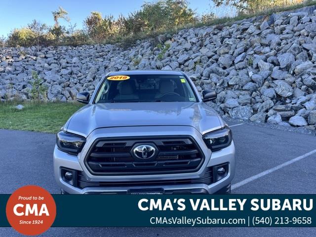 $31056 : PRE-OWNED 2019 TOYOTA TACOMA image 2