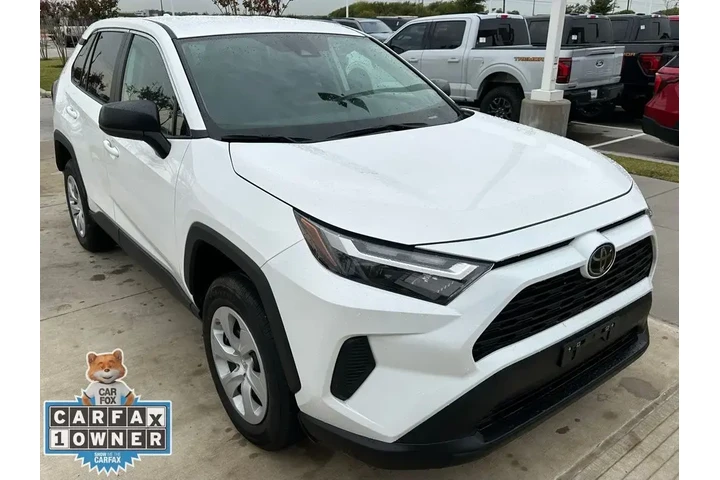 $26395 : Toyota RAV4 2024 AWD LE 4dr image 3