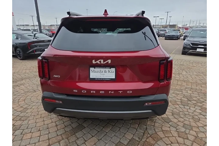 $18999 : 2022 Sorento S image 6