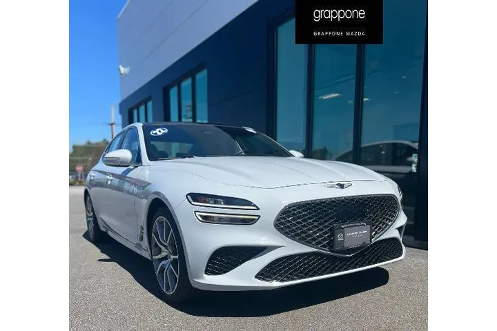 $27995 : Genesis G70 2022 AWD 2.0T 4d image 1