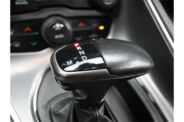 $35644 : Dodge Challenger 2020 R/T Sc image 10