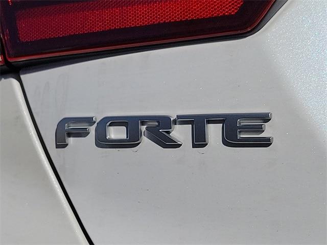 $27985 : 2024 Forte GT image 6