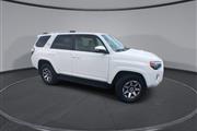 $31300 : PRE-OWNED 2018 TOYOTA 4RUNNER thumbnail