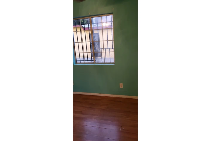 $1100 : Se Renta Cuarto Echo Park image 6