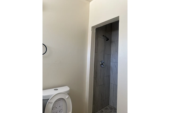 $2700 : Victorville image 6