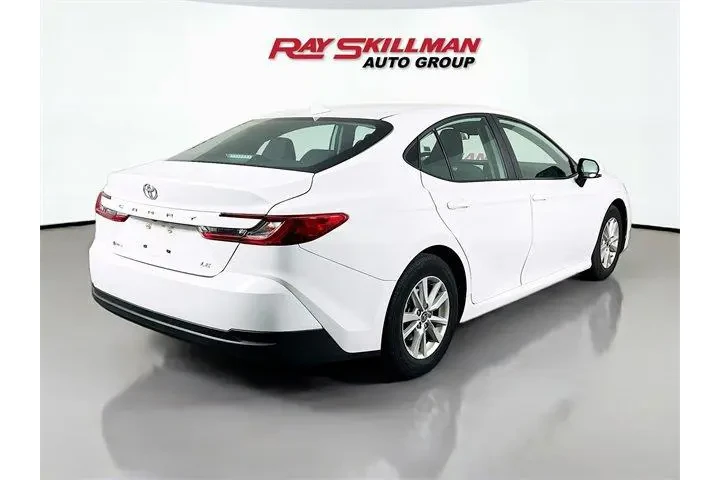$24975 : Toyota Camry 2025 LE 4dr Sed image 7