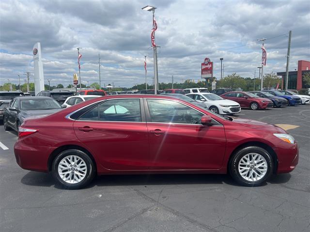 $16990 : PRE-OWNED 2017 TOYOTA CAMRY LE image 8