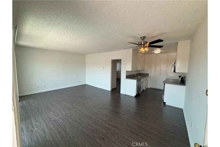 $1100 : La vibrante comunidad de Azusa image 3