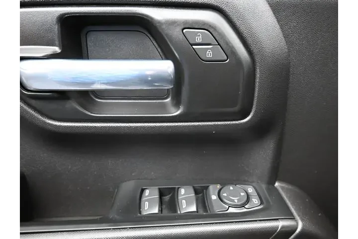 $33822 : Chevrolet Silverado 1500 202 image 6