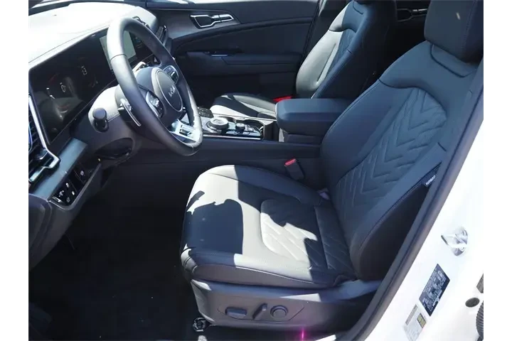 $31588 : Kia Sportage Plug-In Hybrid image 6