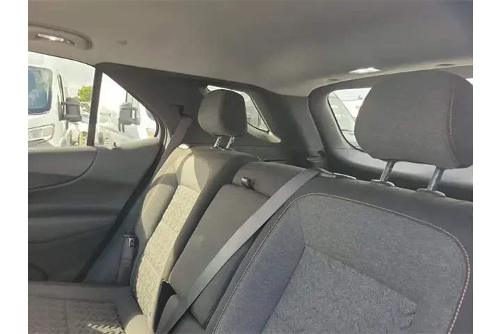 $18991 : Chevrolet Equinox 2023 LT 4d image 8