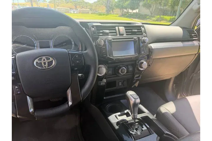 $32829 : Toyota 4Runner 2017 4x4 TRD image 2