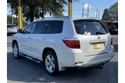 2010 Highlander Limited thumbnail