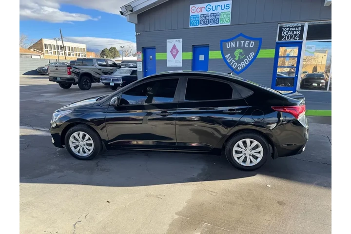 2020 Accent SE 4-Door 6A image 8