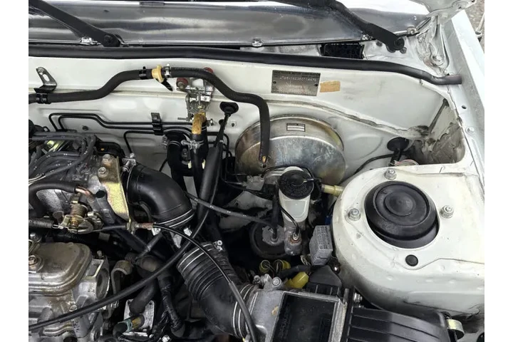 $4488 : 1984 Camry LE image 10