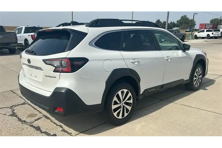 $29990 : Subaru Outback 2025 AWD Prem image 3