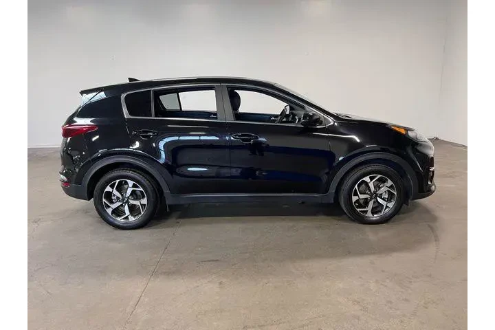 $14936 : Kia Sportage 2022 LX 4dr SUV image 2