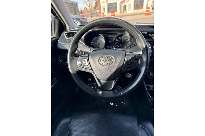 $15995 : 2015 Avalon Hybrid Limited image 8