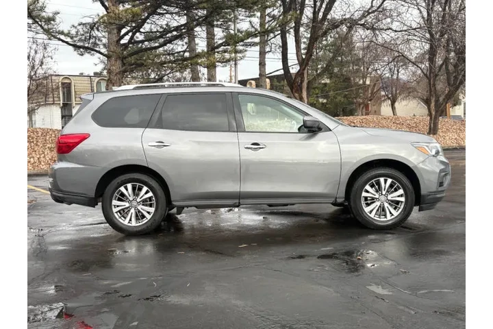 $12900 : 2020 Pathfinder SV image 6