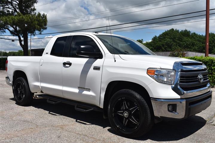 2015 Tundra SR5 image 2