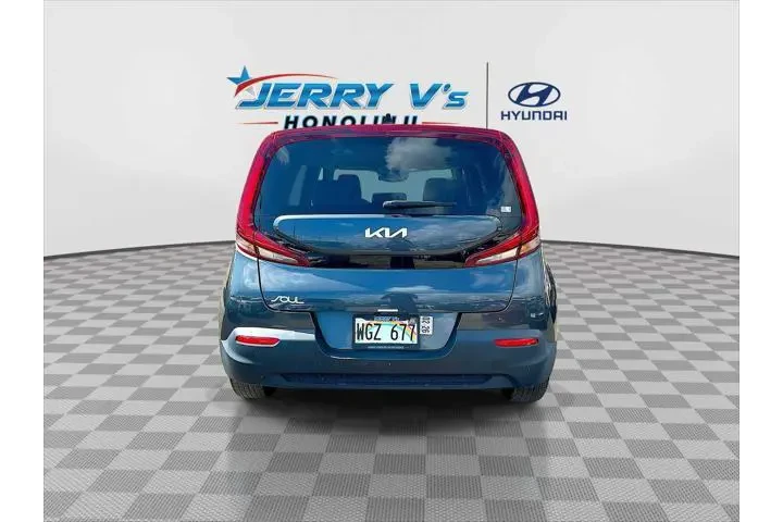 $18188 : Kia Soul 2022 S 4dr Crossove image 7