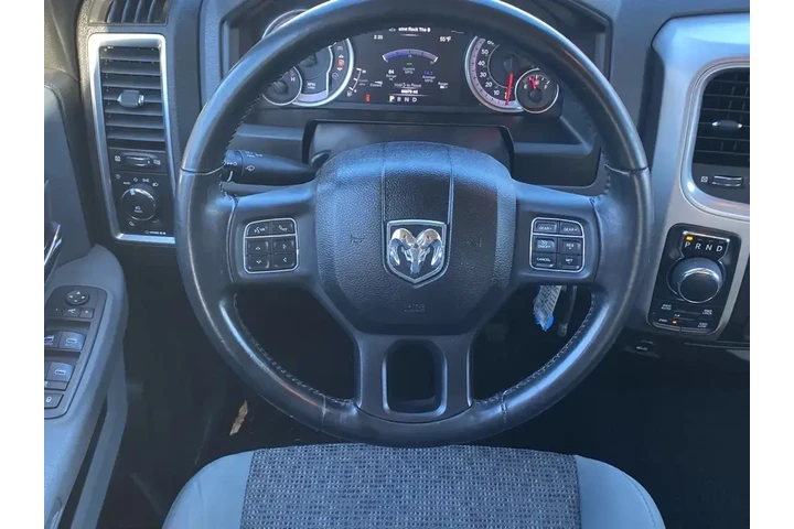 $28205 : Ram 1500 Classic 2019 4x4 Lo image 7