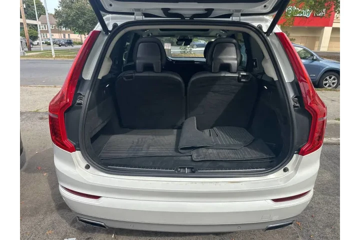 $16995 : 2017 XC90 T6 Momentum image 9