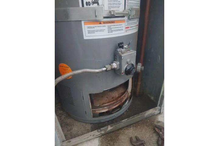 24 HORAS ESPECIALISTA//BOILER image 2