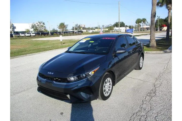 $18995 : Kia Forte 2023 LX 4dr Sedan image 3