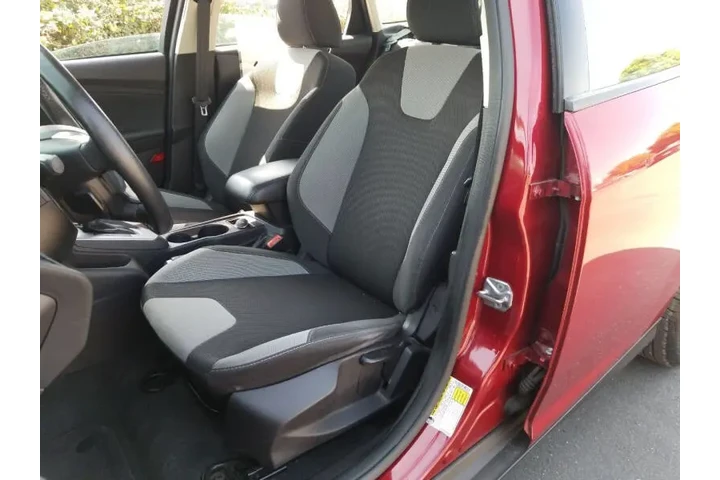 $8700 : 2014 Focus SE image 8